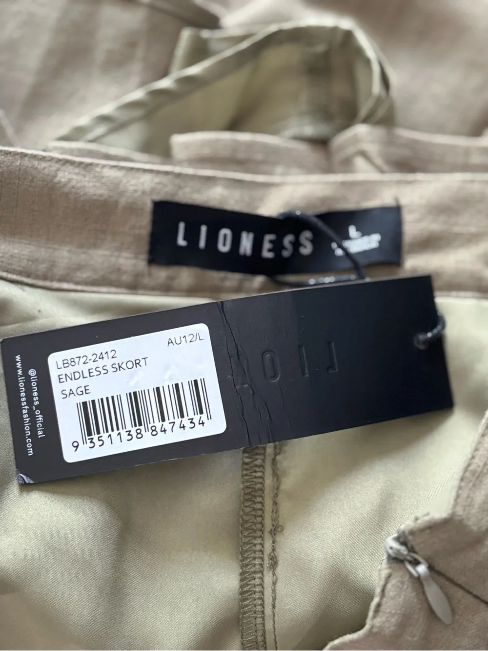 New LIONESS Sage Endless Mini Skort Size Large